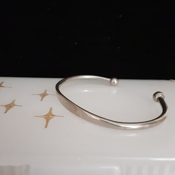 Jewelry - SALE PRICE $5 THRU SUN SILVER TONE CUFF BRACELET